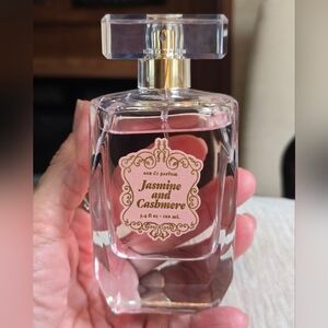 Tru Fragrance Jasmine & Cashmere Eau De Parfum 3.4 Fl Oz Or 100ml